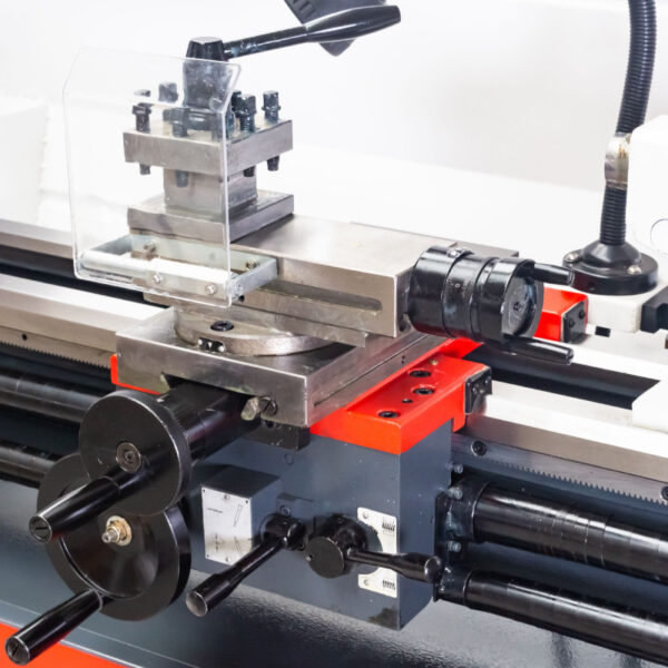 TOUR À MÉTAUX PROFESSIONNEL ENTREPOINTE 1M 330X1000MM Ø36 MM SYSTÈME DE REFROIDISSEMENT 1,5KW 400V – Image 4